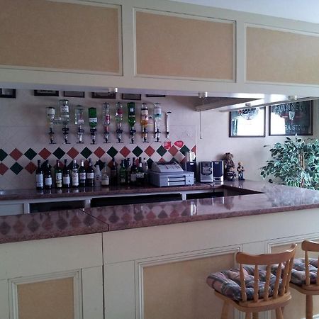 Roseglen Hotel Шанклин Екстериор снимка