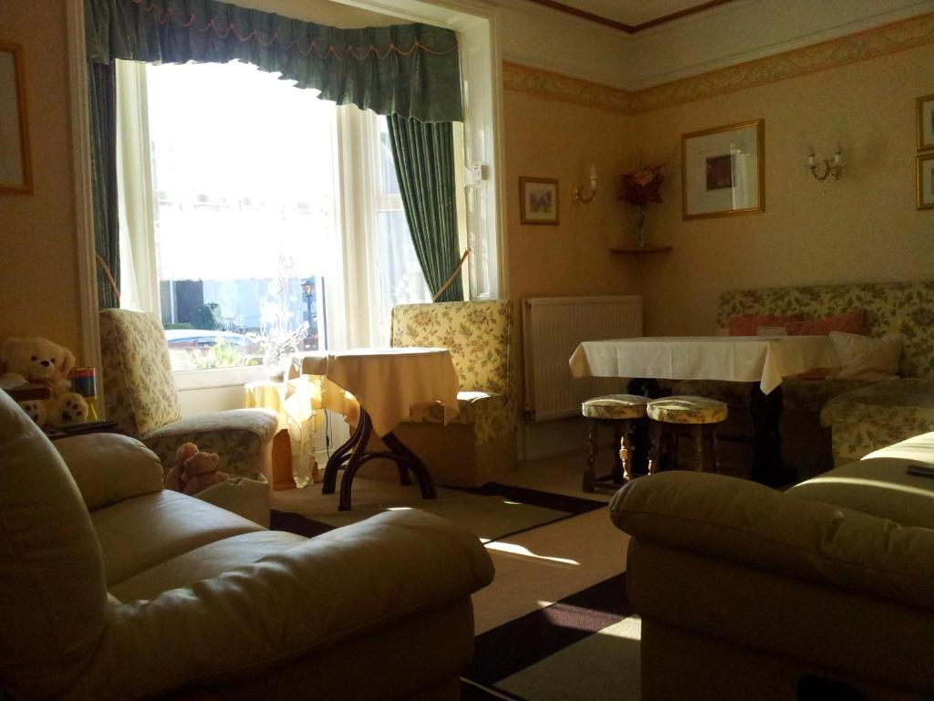 Roseglen Hotel Шанклин Екстериор снимка